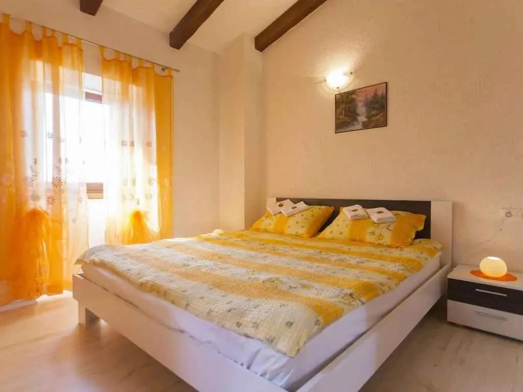 Holiday Home In Dolenja Vas - Istrien 51825