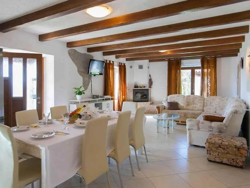Holiday Home In Dolenja Vas - Istrien 51825