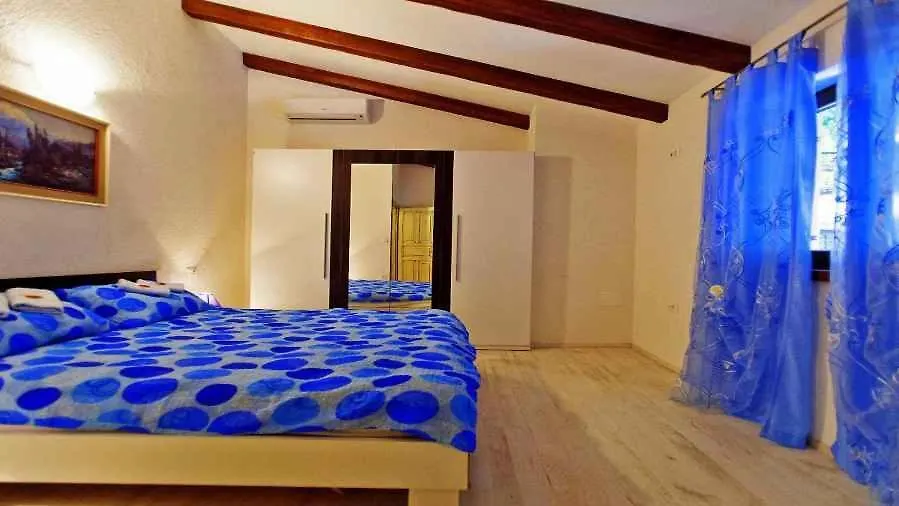Holiday Home In Dolenja Vas - Istrien 51825