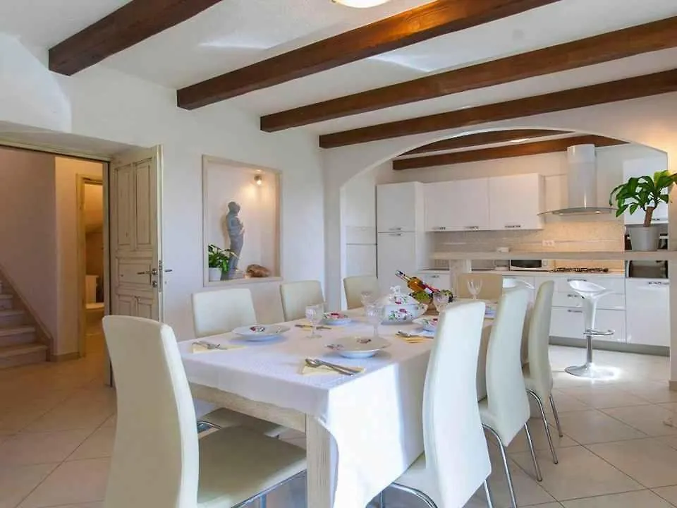 Holiday Home In Dolenja Vas - Istrien 51825 Croatia